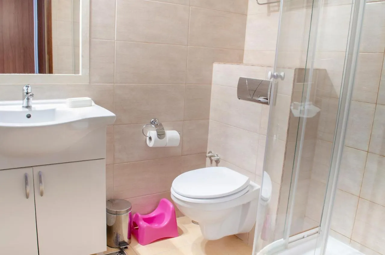 Honey Hotel Family Resort Hajduszoboszlo 3*,  Hungary