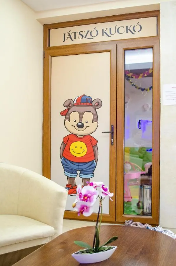 Honey Hotel Family Resort Hajduszoboszlo 3*,